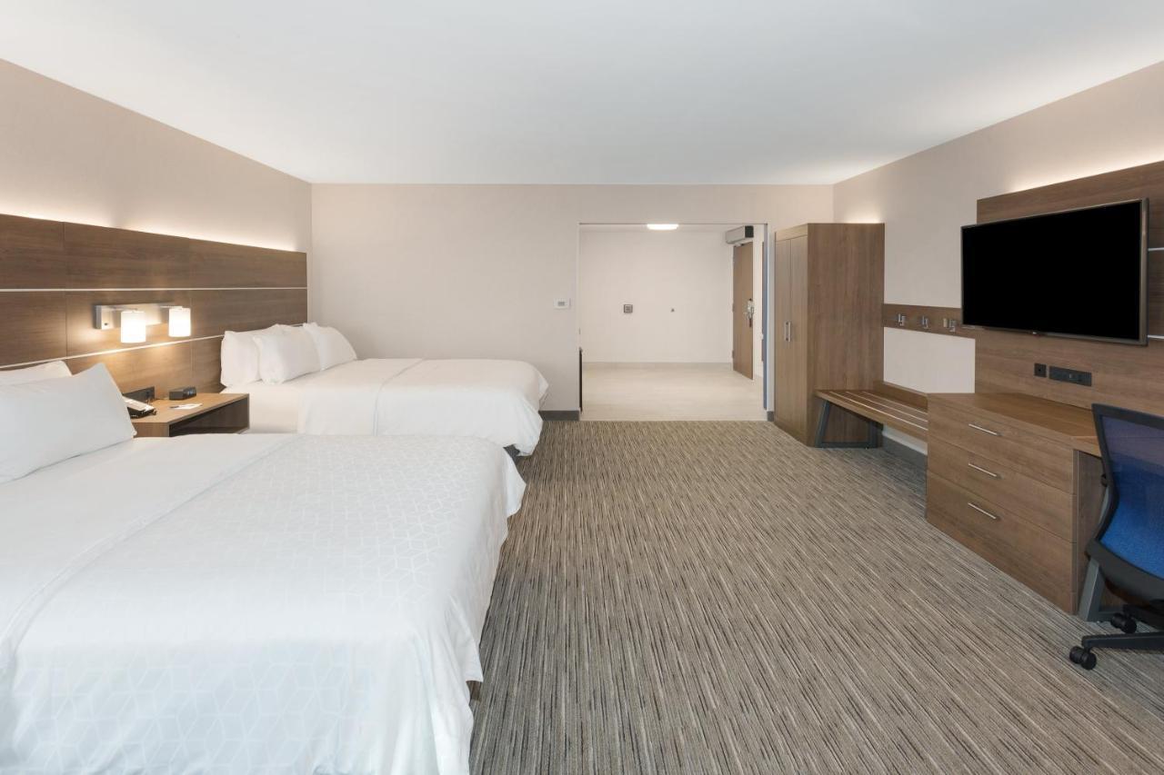 Holiday Inn Express Hotel & Suites Ottawa Airport By Ihg Bagian luar foto