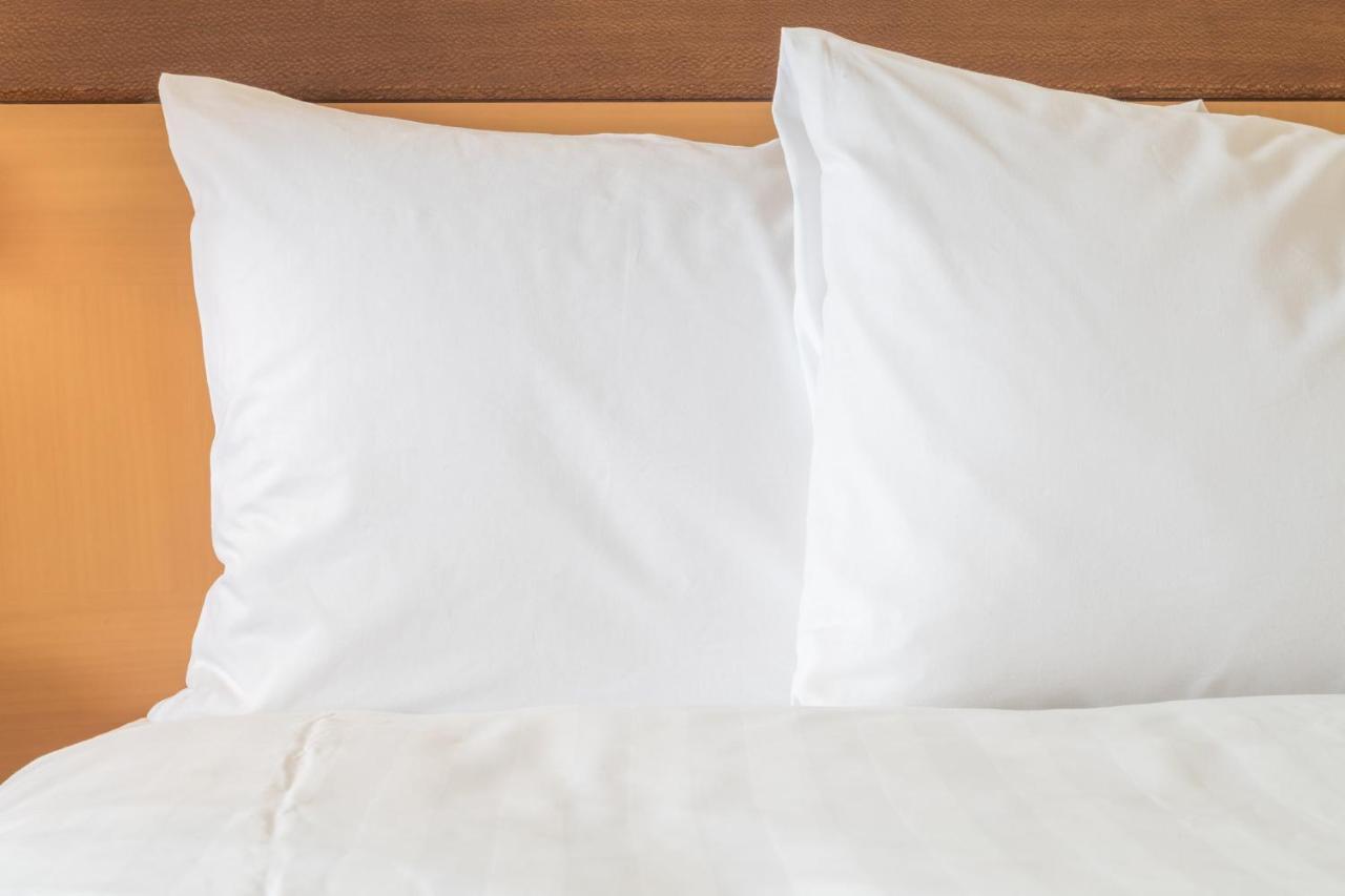 Holiday Inn Express Hotel & Suites Ottawa Airport By Ihg Bagian luar foto